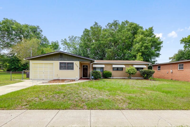 Jacksonville House: 3828 Freel Road