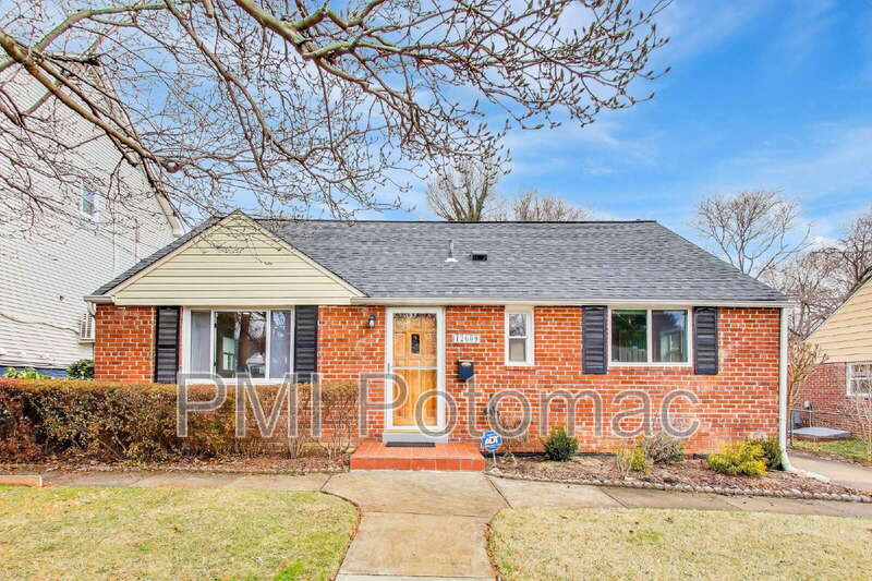 Silver Spring House: 12609 Holdridge Rd