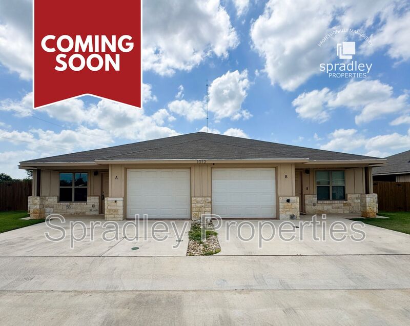 Belton Townhome: 1031B Edwards Dr