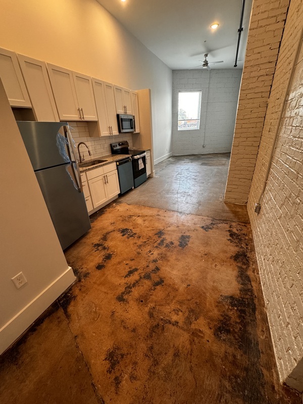 Hopewell Condo: 101 s main st