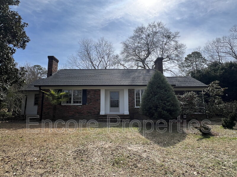 Fuquay-Varina House: 2032 North Main Street