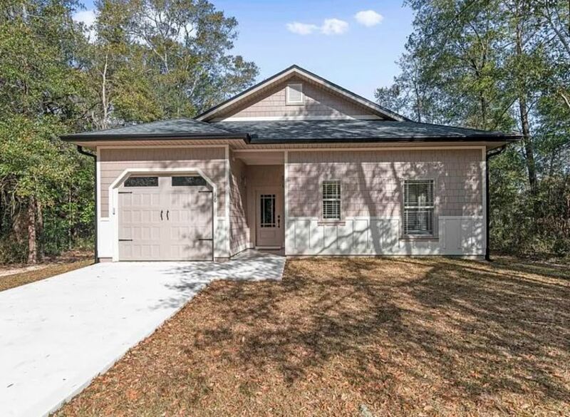 Freeport House: 16 Justin Court