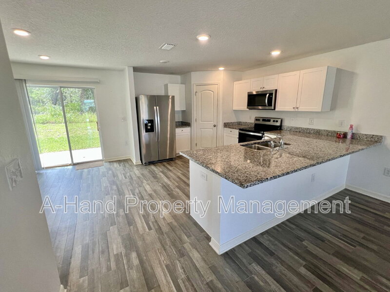 Kissimmee House: 166 Maple Dr