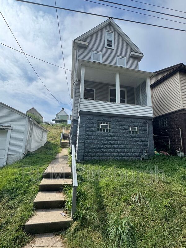 Braddock House: 1912 Johnson St