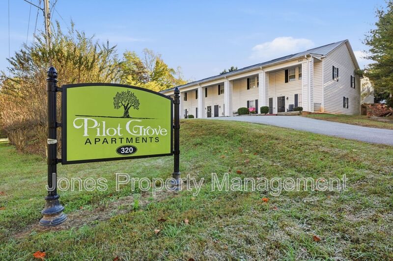 Pilot Mountain Townhome: 324 North Key Street