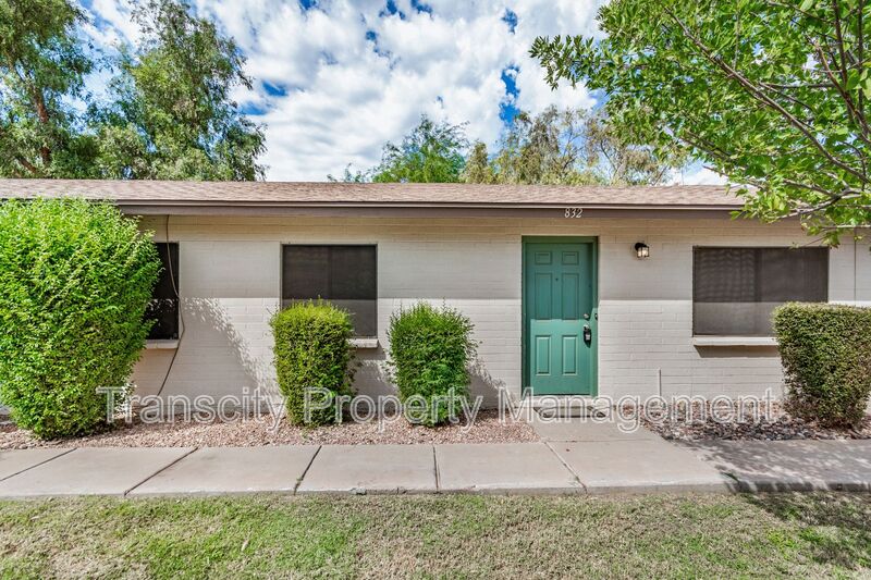 Tempe Townhome: 832 W Laguna Dr