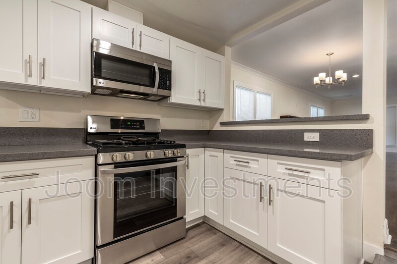 Alhambra House: 912 N Stoneman Ave