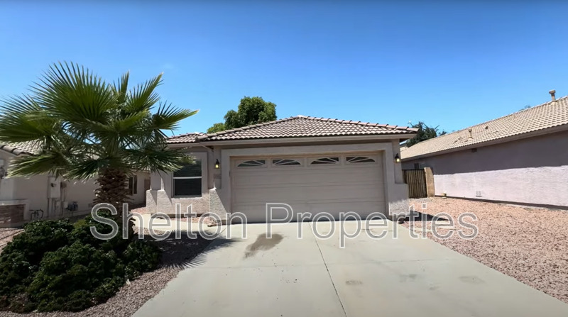 Avondale House: 2906 N 130th Ave