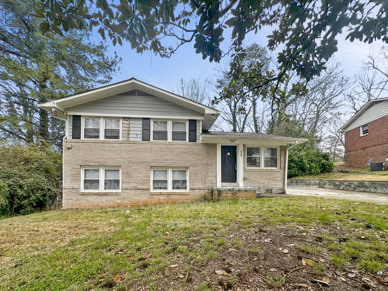 Atlanta House: 440 Dartmouth Dr SW