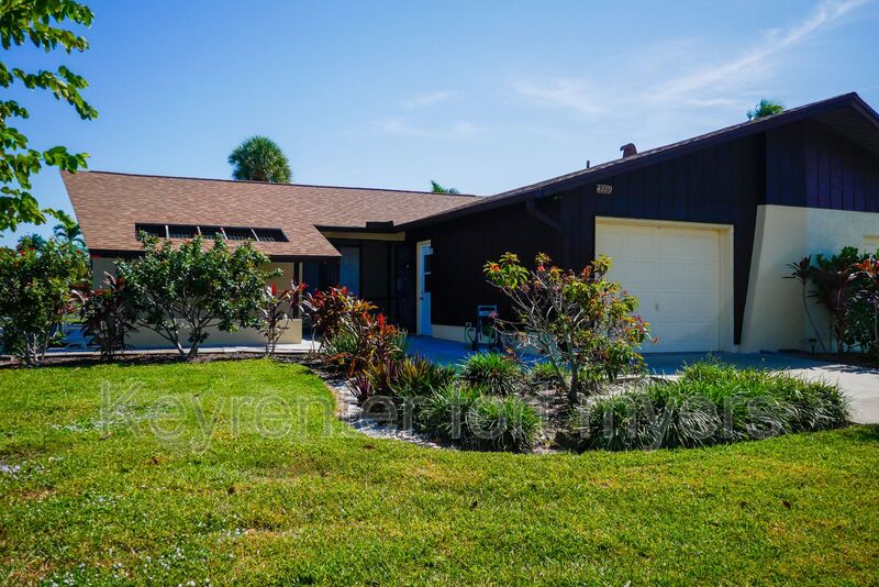 Naples House: 4779 Lakewood Blvd