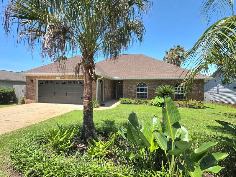 Gulf Breeze House: 1643 Kalakaua Court