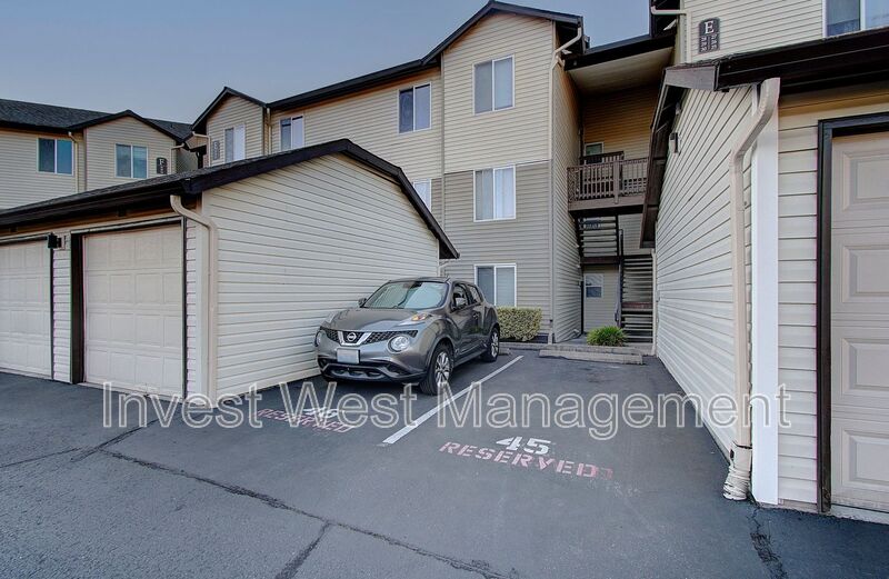 Vancouver House: 5264 NE 121 Avenue