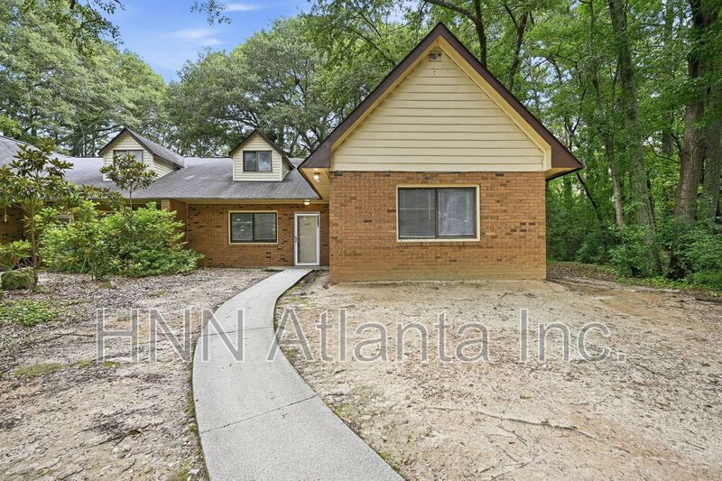 Douglasville Condo: 8667 Anna Way