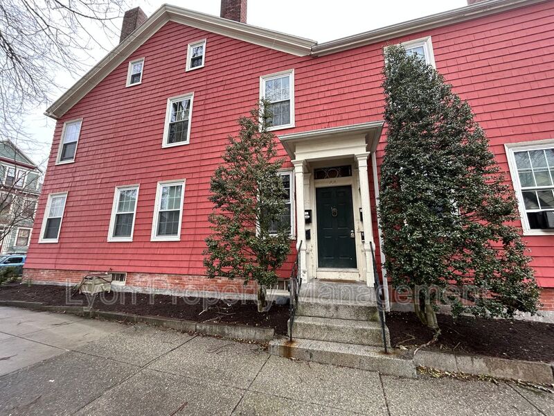 New Bedford Condo: 44 7th street