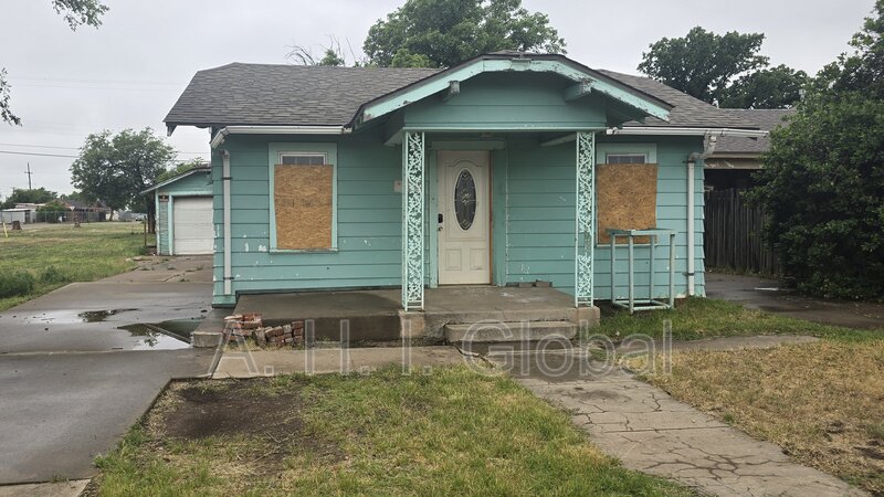 Amarillo House: 903 N Polk St