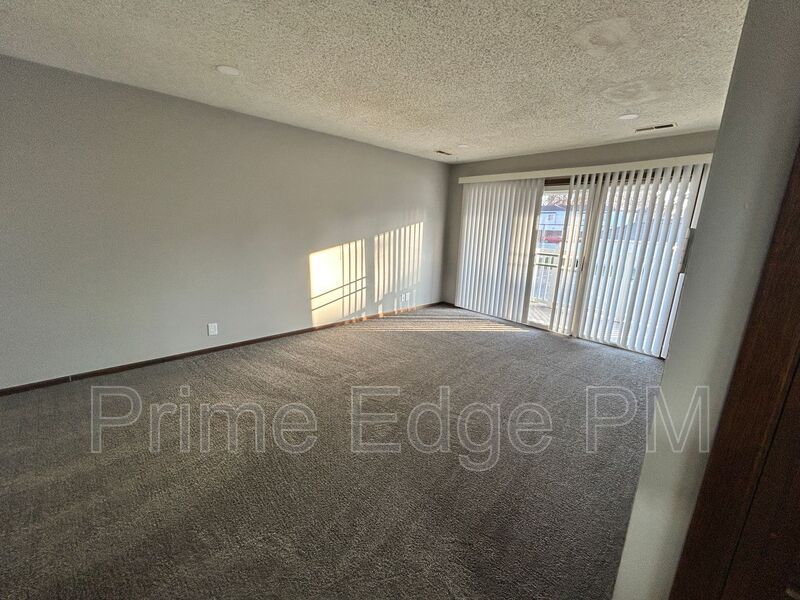 Lincoln House: 6235 Holdrege-D6