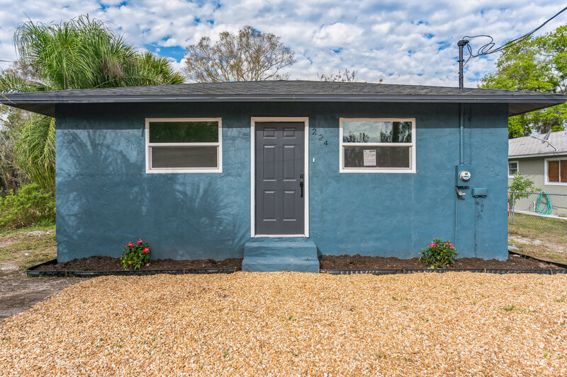 Arcadia House: 224 Singleton Avenue