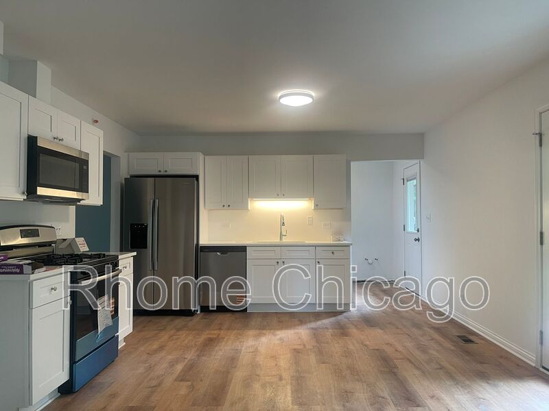 Hanover Park House: 7984 Ramsgate Ct.