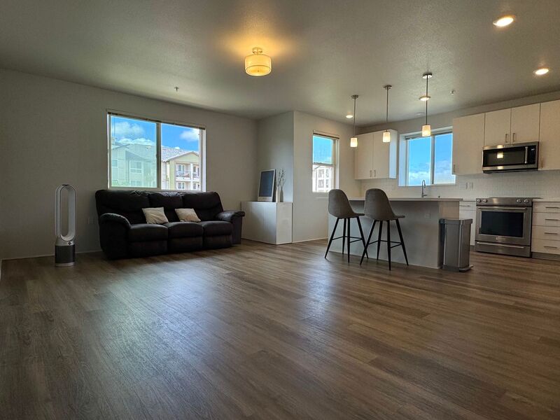 Ewa Beach Condo: 91-3575 Iwikuamoo St.