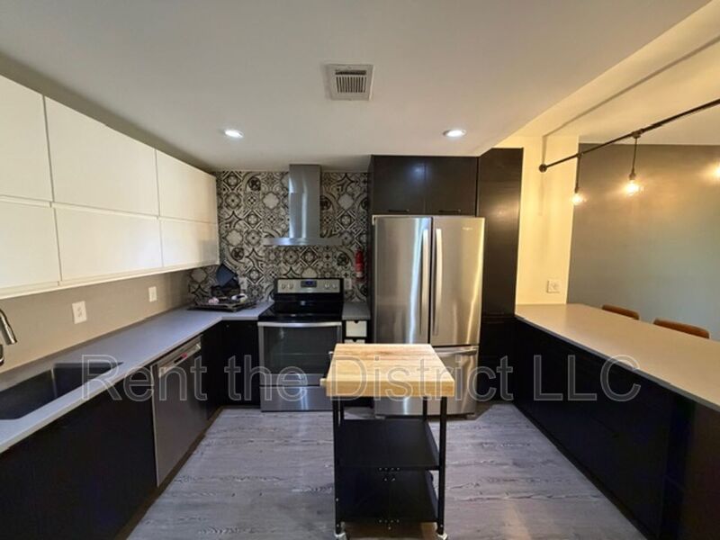 Washington Condo: 1010 Massachusetts Avenue NW