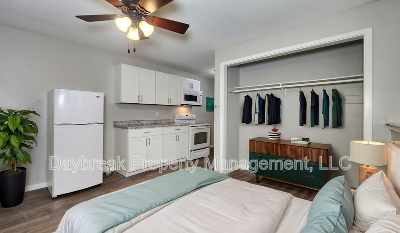 Fargo Condo: 717 30th St. North - 4