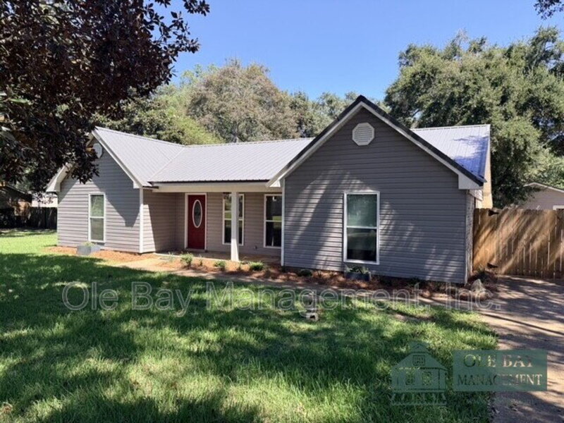 Mobile House: 3149 Cottage Lane