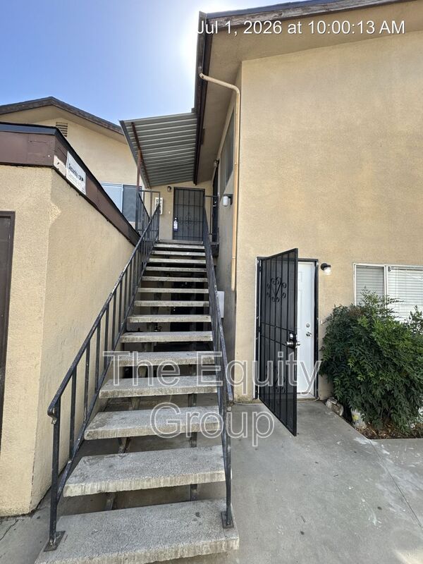 Visalia Condo: 116 West Murray Avenue