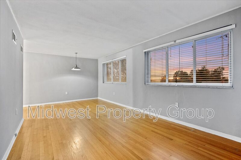 Maplewood House: 2507 South. Big Bend Boulevard.