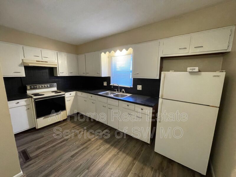 Springfield Condo: 920 South Ave