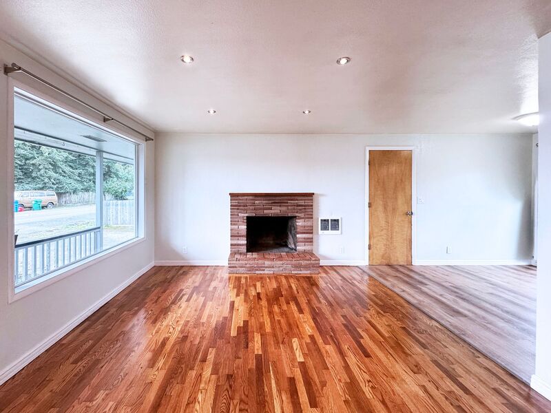 Eugene House: 1161 North Park Avenue