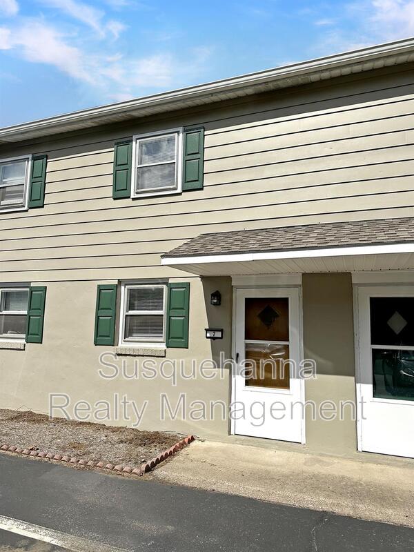 Hummelstown Townhome: 2 Arwin Drive