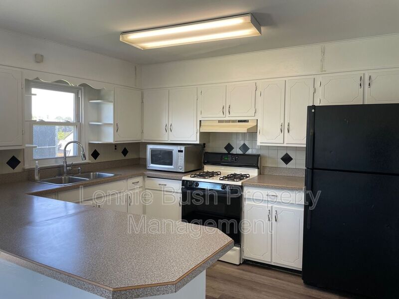 Beautiful 3 bedroom in Brighton! - Photo 3