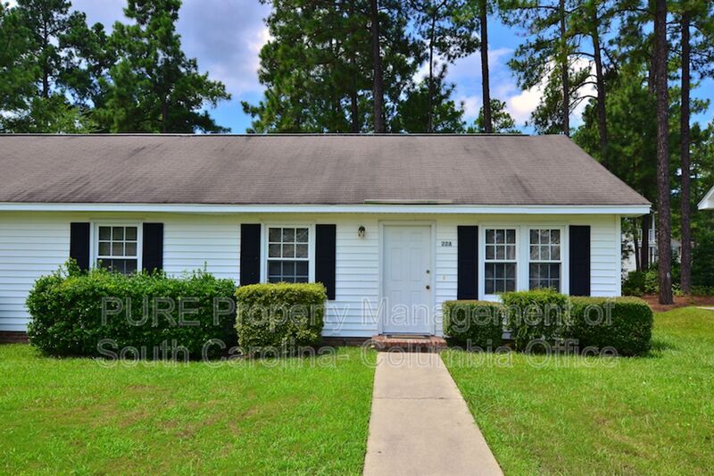 Columbia House: 22A Prices Ct