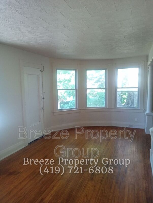 Toledo House: 228 Langdon St