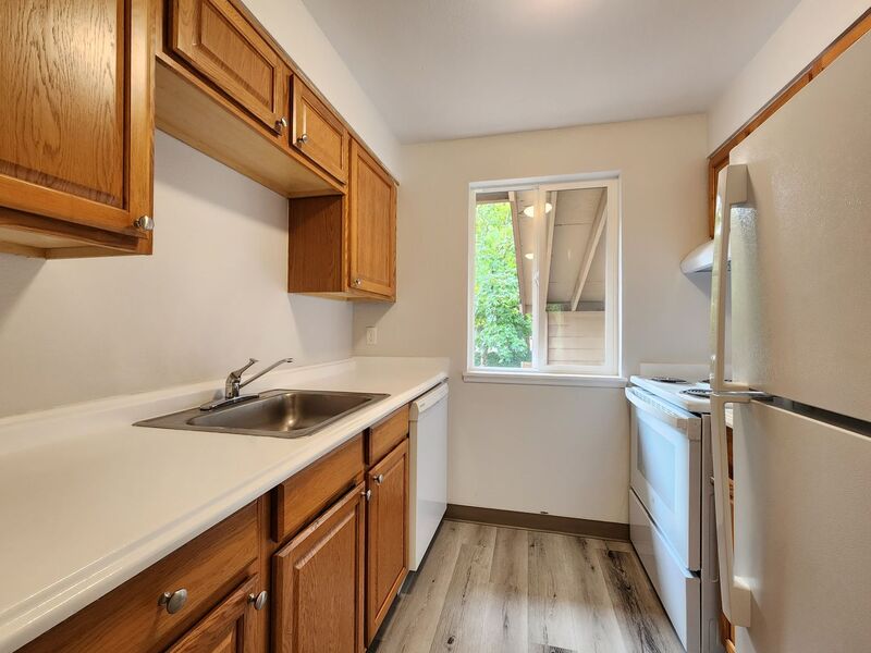 Aloha Apartment: 20125 SW Tualatin Valley Highway