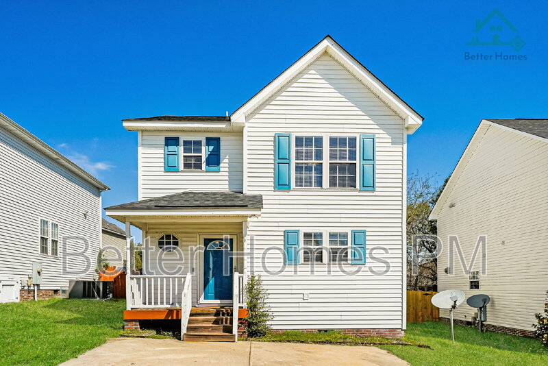 Raleigh House: 4716 Windbreak Lane