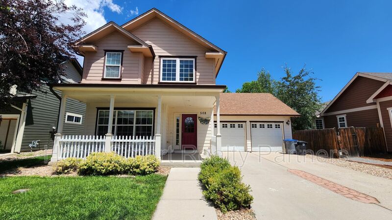 Longmont House: 508 Ridge Rd