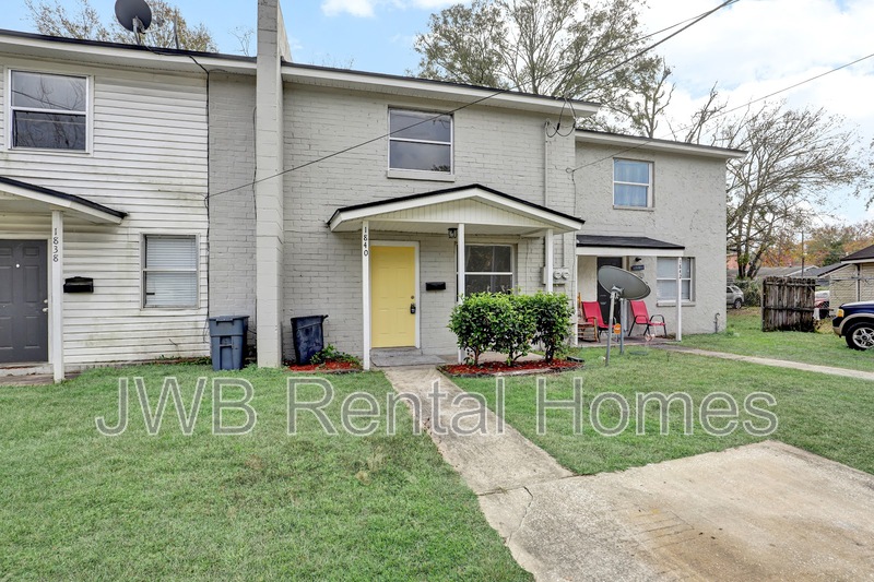 Jacksonville Townhome: 1840 Broadway Ave