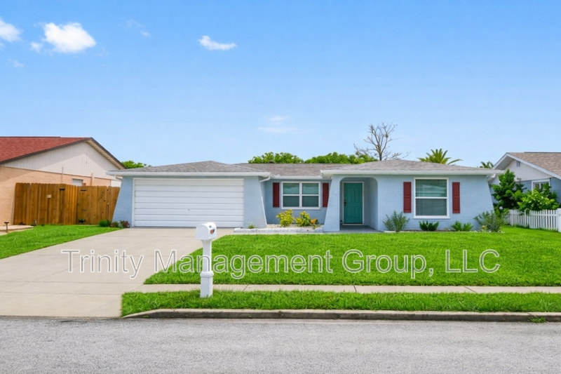Holiday House: 5808 Consuello Drive