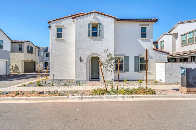 Mesa House: 9850 E Tamery Ave