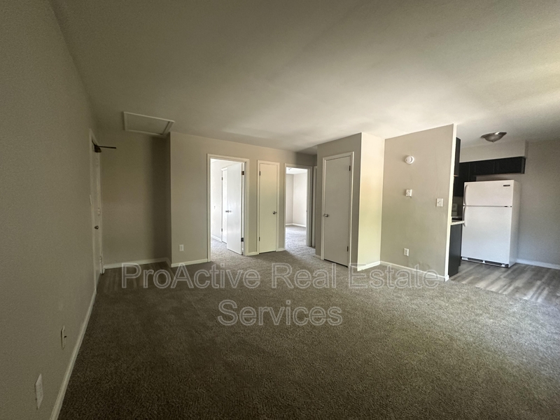 1436 Picadilly Street - J 