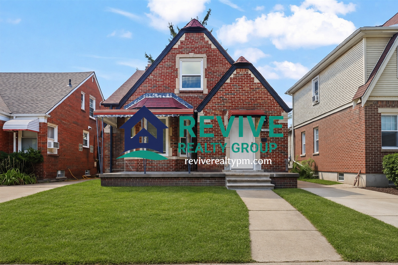 Detroit House: 18503 Prairie Street