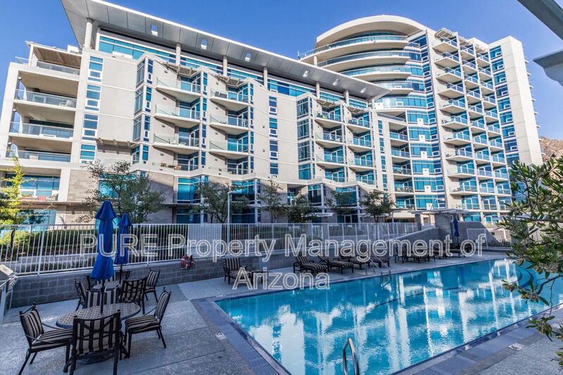 Tempe Condo: 140 E Rio Salado Pkwy