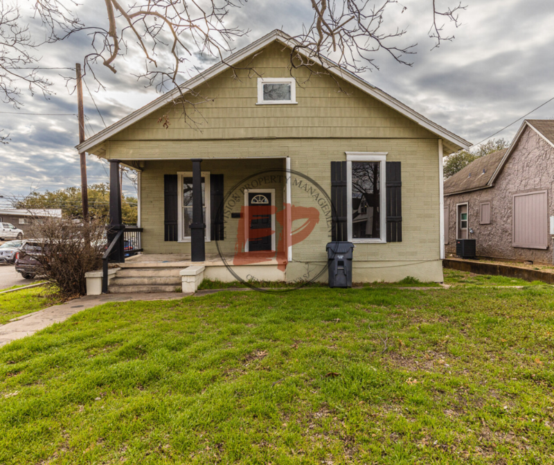 Waco House: 2300 Washington Avenue