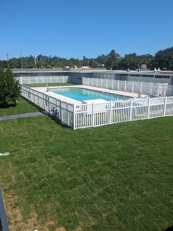 Holly Hill Condo: 1202 Ridgewood Ave