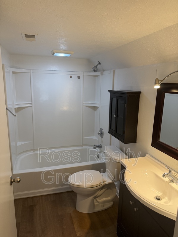 Toledo Condo: 724 Plymouth