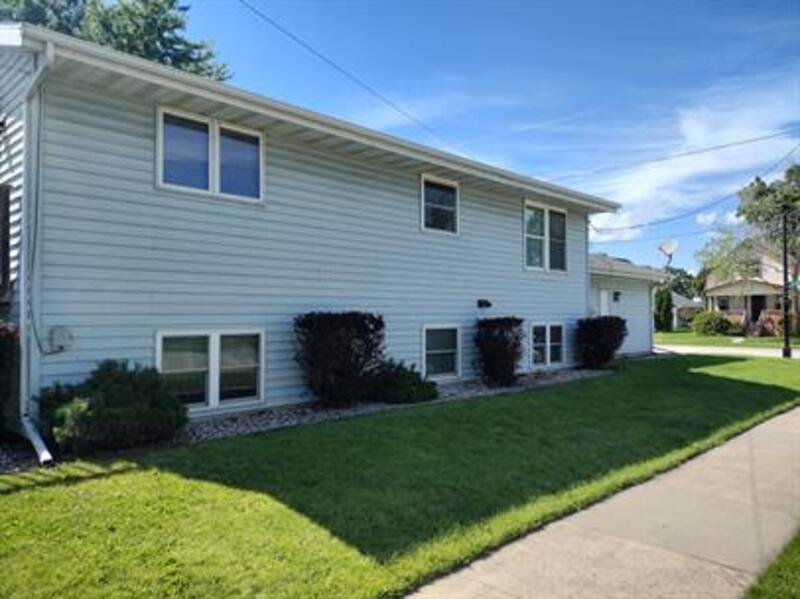 Oshkosh Condo: 1105 Arthur Avenue