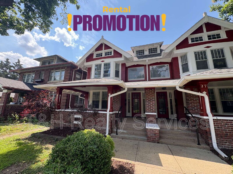 Indianapolis Condo: 39 E 32nd St Upper 39