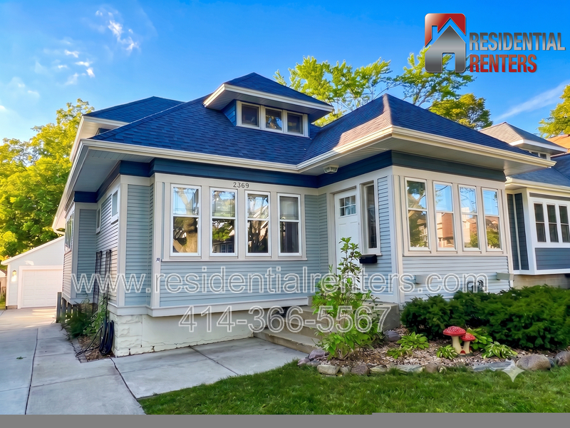 Wauwatosa House: 2369 N 61st Street