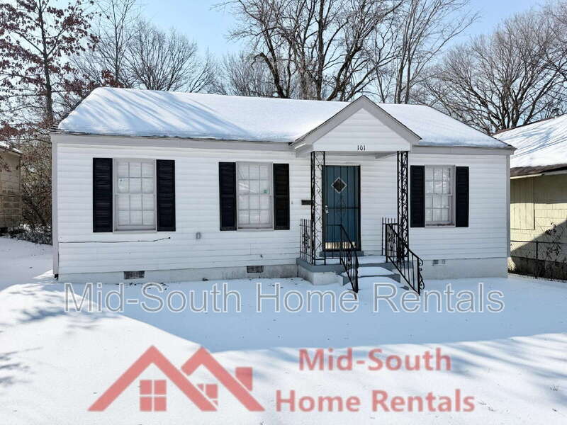 Memphis House: 101 E Davant Ave